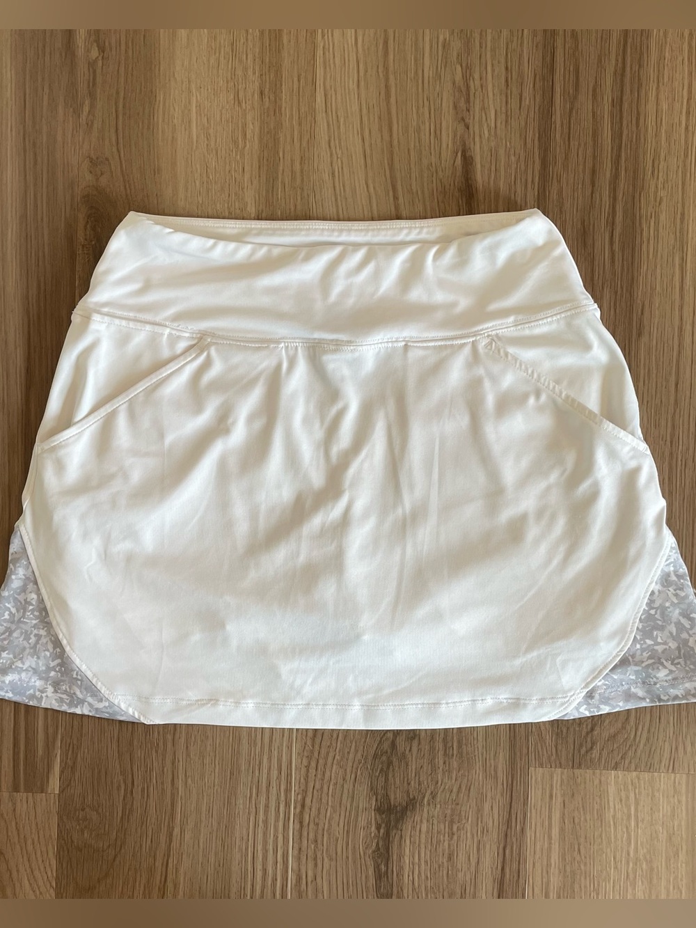 Birdies & Bows Women's White Golf Tennis Skort XS Pull-On Pockets Athletic EUC